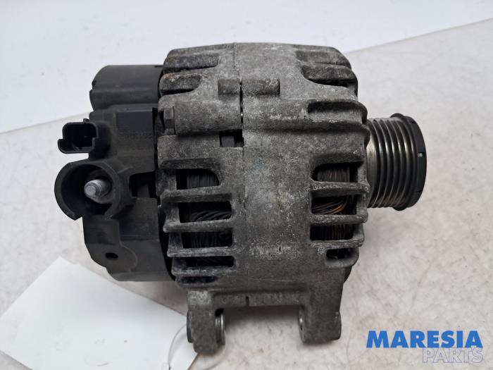 Begagnade Dynamo Citroen C4 Cactus (0B/0P) 1.2 PureTech 82 12V Pris € 70,00 Marginaltabell erbjuds av Maresia Parts