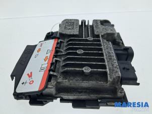 Start/Stop computer from a Citroën C4 Cactus (0B/0P) 1.2 PureTech 82 12V 2015