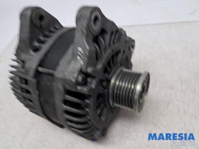 Dynamo van een Renault Trafic (1FL/2FL/3FL/4FL) 1.6 dCi 145 Twin Turbo 2019