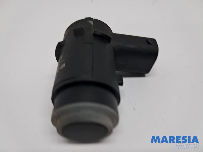 Gebrauchte PDC Sensor Renault Twingo III (AH) 1.0 SCe 70 12V Preis € 20,00 Margenregelung angeboten von Maresia Parts