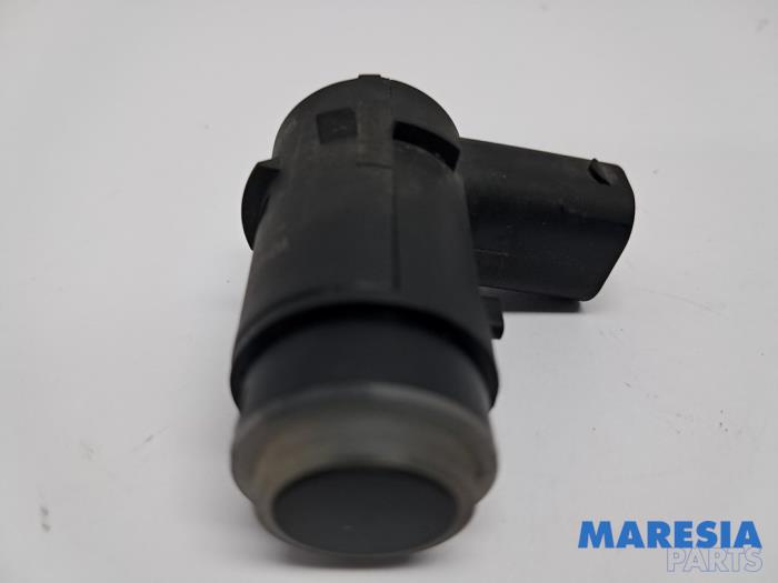 Usados Sensor PDC Renault Twingo III (AH) 1.0 SCe 70 12V Precio € 20,00 Norma de margen ofrecido por Maresia Parts