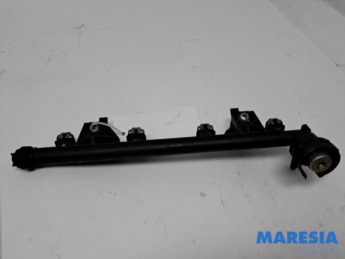 Usagé Système d'injection Renault Megane III Grandtour (KZ) 1.4 16V TCe 130 Prix € 50,00 Règlement à la marge proposé par Maresia Parts