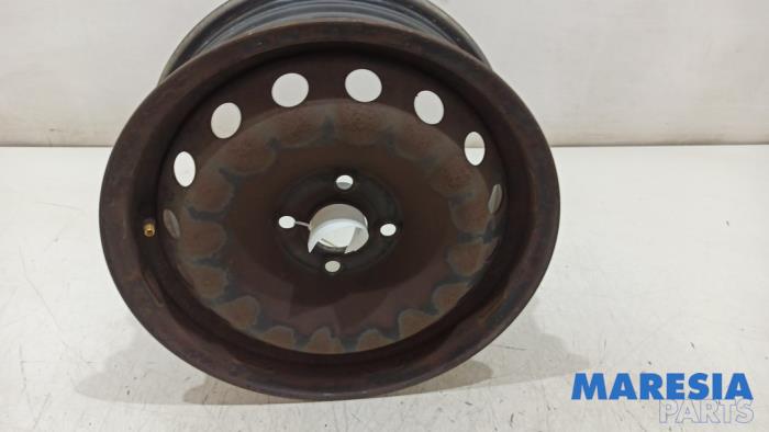 Używane Obrecz Fiat Grande Punto (199) 1.3 JTD Multijet 16V 85 Actual Cena € 20,00 Procedura marży oferowane przez Maresia Parts