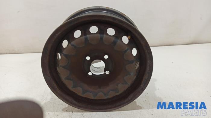 Używane Obrecz Fiat Grande Punto (199) 1.3 JTD Multijet 16V 85 Actual Cena € 20,00 Procedura marży oferowane przez Maresia Parts