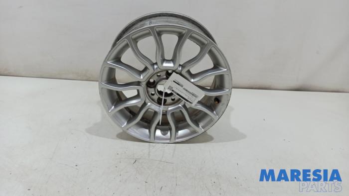 Używane Obrecz Fiat 500C (312) 1.2 69 Cena € 129,95 Procedura marży oferowane przez Maresia Parts