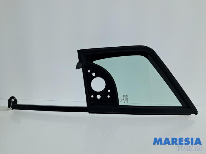 Usados Ventanilla triangular izquierda delante Citroen Berlingo 1.5 BlueHDi 130 Precio € 121,00 IVA incluido ofrecido por Maresia Parts