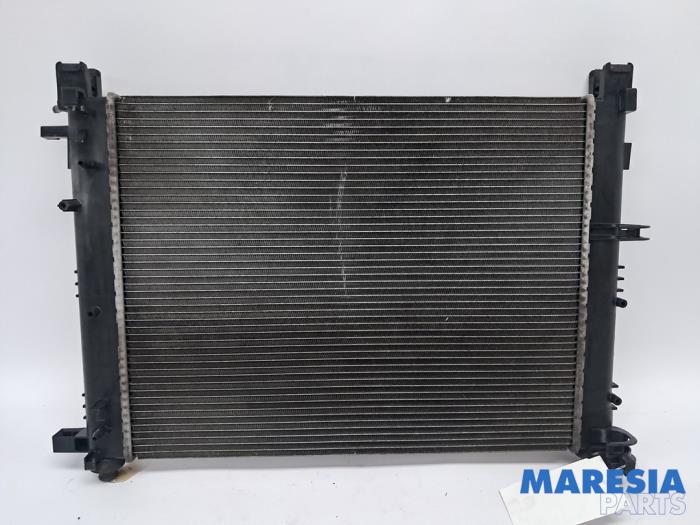 Używane Chlodnica Renault Clio IV (5R) 1.6 Turbo 16V RS 200 EDC Cena € 61,20 Procedura marży oferowane przez Maresia Parts