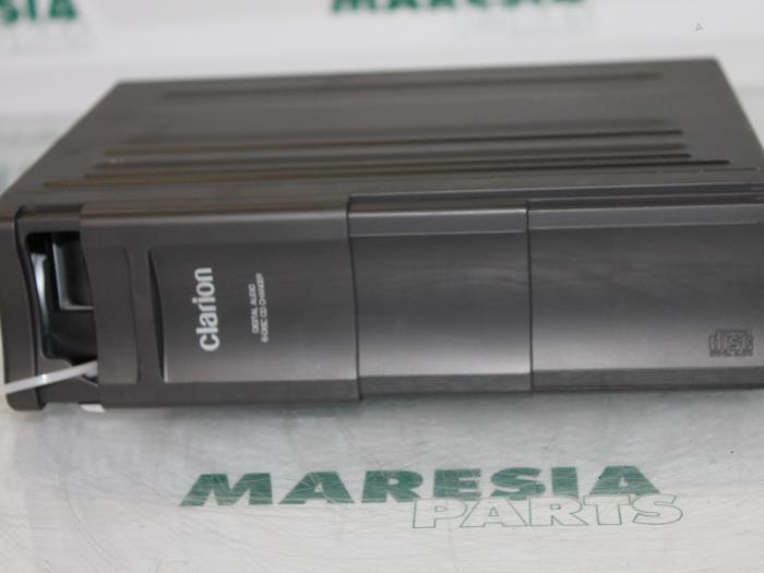 Używane Zmieniarka CD Citroen C8 (EA/EB) 2.0 HDi 16V Cena € 60,00 Procedura marży oferowane przez Maresia Parts