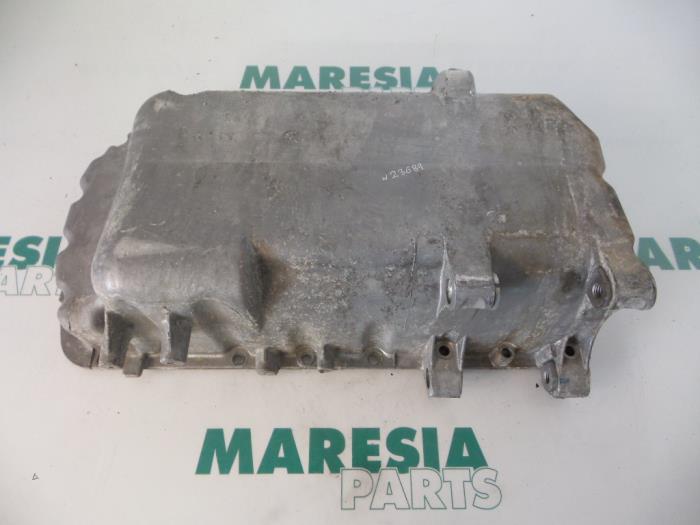 Usagé Couvercle carter Citroen C8 (EA/EB) 2.0 HDi 16V Prix € 75,00 Règlement à la marge proposé par Maresia Parts