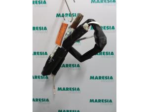 Used Roof curtain airbag, right Peugeot 207 SW (WE/WU) 1.4 16V Vti Price € 25,00 Margin scheme offered by Maresia Parts