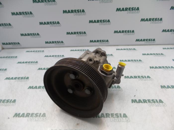 Usagé Pompe de direction Alfa Romeo 166 2.0 Twin Spark 16V Prix € 50,00 Règlement à la marge proposé par Maresia Parts