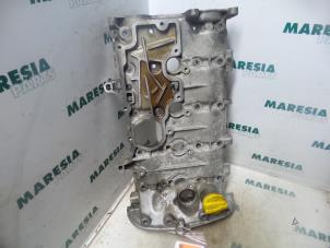 Used Rocker cover Renault Laguna II (BG) 1.8 16V Price € 75,00 Margin scheme offered by Maresia Parts