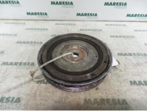 Used Crankshaft pulley Peugeot 407 SW (6E) 2.0 HDiF 16V Price € 35,00 Margin scheme offered by Maresia Parts