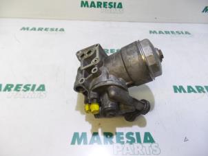 Usagé Support filtre à huile Renault Vel Satis (BJ) 3.0 dCi V6 24V Prix € 60,00 Règlement à la marge proposé par Maresia Parts
