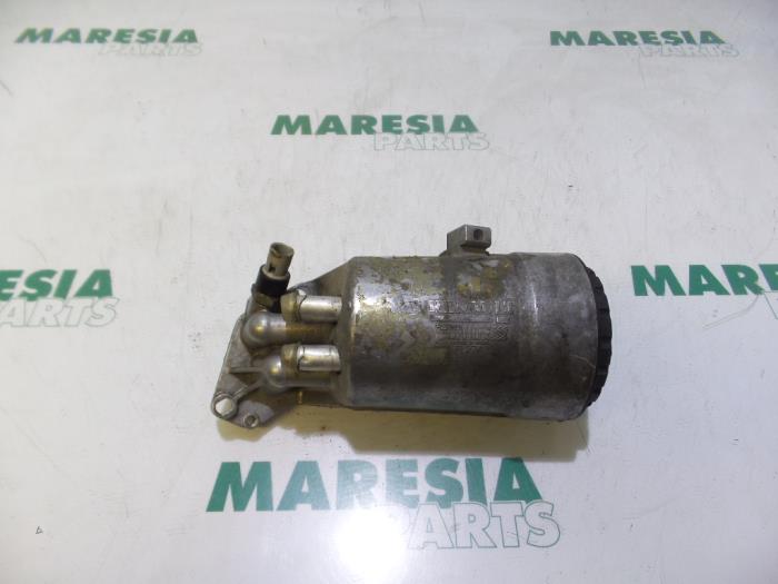 Gebrauchte Ölfilterhalter Renault Vel Satis (BJ) 2.2 dCi 150 16V Preis € 50,00 Margenregelung angeboten von Maresia Parts