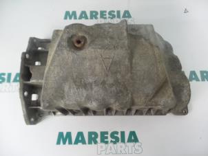 Used Sump Renault Scénic I (JA) 1.8 16V Price € 30,00 Margin scheme offered by Maresia Parts