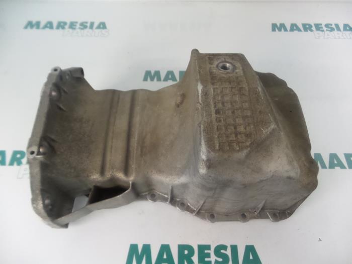 Gebrauchte Ölwanne Renault Megane Scénic (JA) 1.6 RT Preis € 40,00 Margenregelung angeboten von Maresia Parts