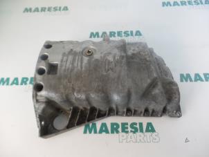Used Sump Renault Grand Scénic II (JM) 1.9 dCi 120 Price € 30,00 Margin scheme offered by Maresia Parts