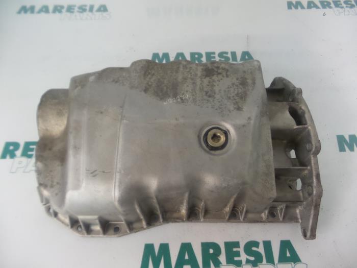Gebrauchte Ölwanne Renault Megane Scénic (JA) 2.0 RT Preis € 30,00 Margenregelung angeboten von Maresia Parts