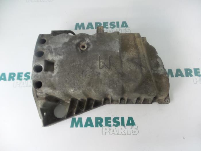 Gebrauchte Ölwanne Renault Scénic II (JM) 1.9 dCi 120 Preis € 30,00 Margenregelung angeboten von Maresia Parts