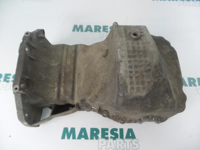 Gebrauchte Ölwanne Renault Megane Scénic (JA) 1.6 RT Preis € 40,00 Margenregelung angeboten von Maresia Parts
