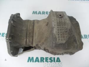 Used Sump Renault Megane Scénic (JA) 1.6 RT Price € 40,00 Margin scheme offered by Maresia Parts