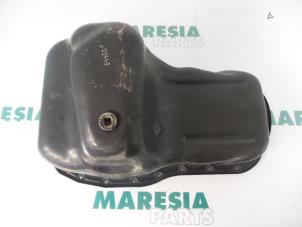 Used Sump Renault Megane Classic (LA) 1.6i RN,RT,Alizé Price € 35,00 Margin scheme offered by Maresia Parts