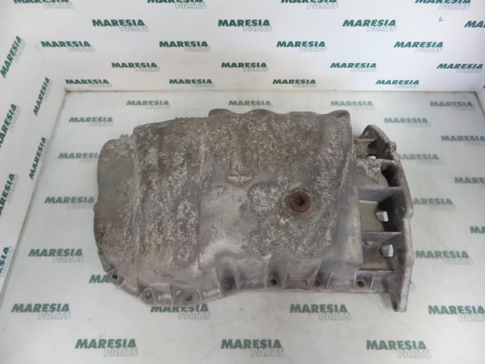 Usagé Couvercle carter Renault Megane II (BM/CM) 1.5 dCi 80 Prix € 30,00 Règlement à la marge proposé par Maresia Parts