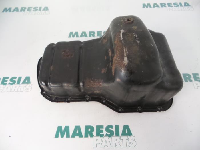 Gebrauchte Ölwanne Renault Megane (BA) 1.4i RL,RN Preis € 25,00 Margenregelung angeboten von Maresia Parts