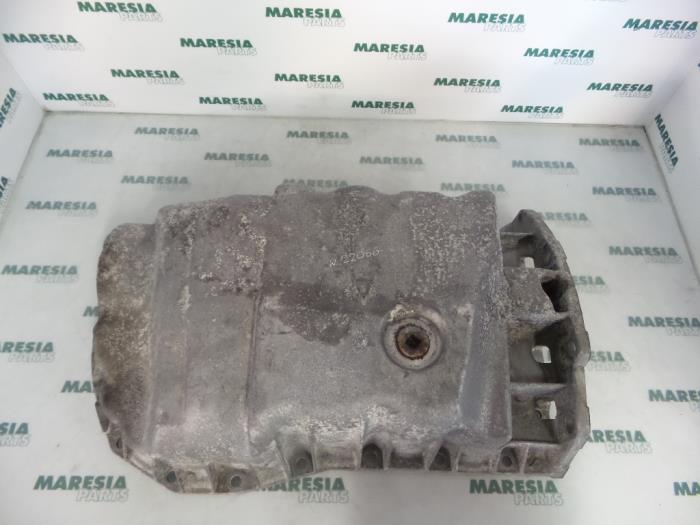 Gebrauchte Ölwanne Renault Megane Break/Grandtour (KA) 1.9 dTi 80 Preis € 30,00 Margenregelung angeboten von Maresia Parts
