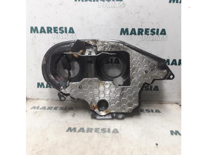 Usagé Couvercle de distribution Alfa Romeo 156 (932) 2.5 V6 24V Prix € 20,00 Règlement à la marge proposé par Maresia Parts