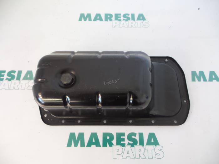 Usagé Couvercle carter Peugeot 307 SW (3H) 1.6 HDiF 110 16V Prix € 29,99 Règlement à la marge proposé par Maresia Parts