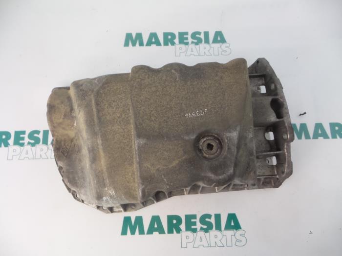 Gebrauchte Ölwanne Renault Kangoo (KC) 1.9 D 55 Preis € 36,30 Mit Mehrwertsteuer angeboten von Maresia Parts