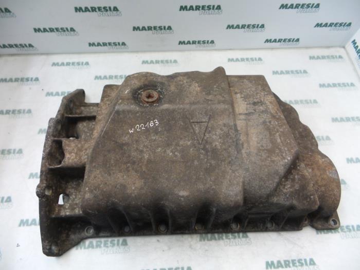 Gebrauchte Ölwanne Renault Kangoo Express (FC) 1.9 D 55 Preis € 30,00 Margenregelung angeboten von Maresia Parts