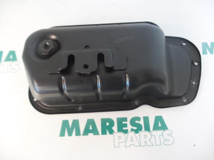 Gebrauchte Ölwanne Peugeot 207/207+ (WA/WC/WM) 1.4 16V Preis € 25,00 Margenregelung angeboten von Maresia Parts