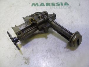 Used Oil pump Renault Kangoo Express (FC) 1.5 dCi 85 Price € 60,50 Inclusive VAT offered by Maresia Parts