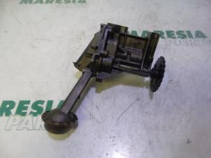 Used Oil pump Renault Kangoo Express (FC) 1.5 dCi 65 Price € 60,50 Inclusive VAT offered by Maresia Parts