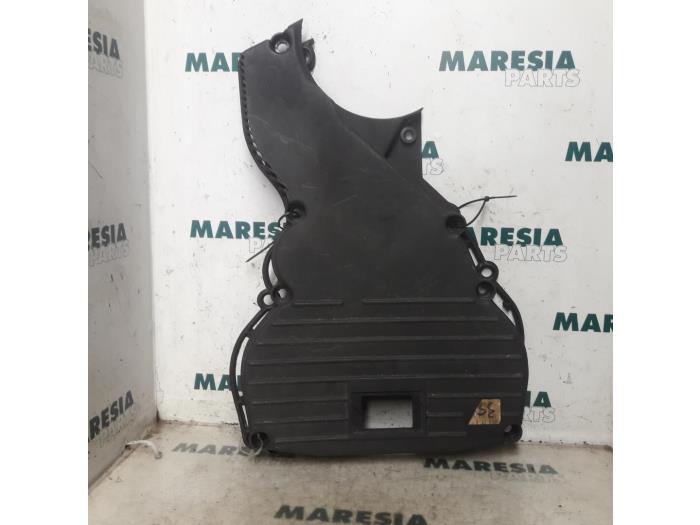 Timing cover from a Fiat Marea (185AX) 1.6 SX,ELX 16V 1998