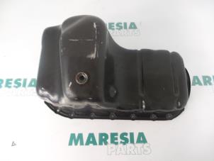 Used Sump Renault Clio II (BB/CB) 1.4 Price € 25,00 Margin scheme offered by Maresia Parts
