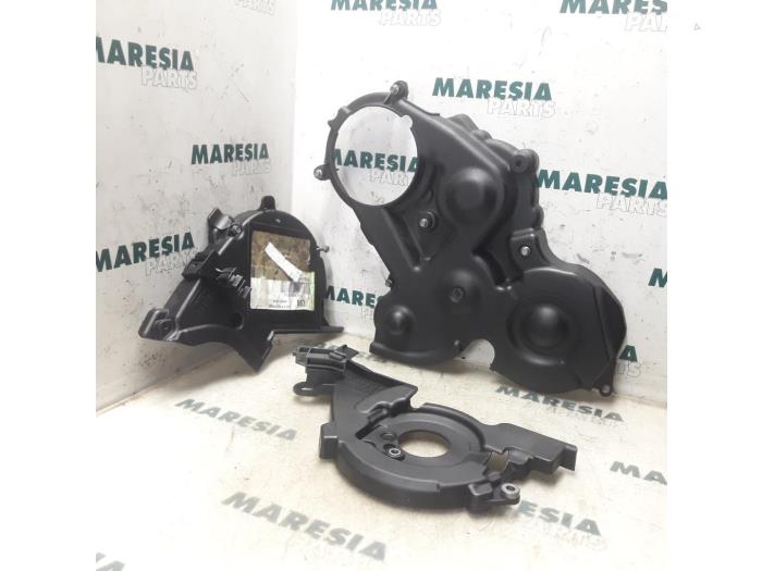 Usagé Couvercle de distribution Peugeot 207/207+ (WA/WC/WM) 1.6 HDi 16V Prix € 20,00 Règlement à la marge proposé par Maresia Parts