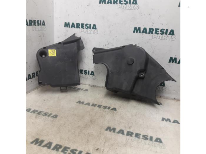 Usagé Couvercle de distribution Fiat Punto II (188) 1.2 60 S 3-Drs. Prix € 15,00 Règlement à la marge proposé par Maresia Parts
