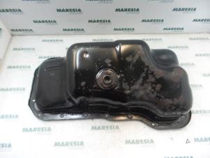 Usados Bandeja de cárter Fiat Stilo (192A/B) 1.6 16V 3-Drs. Precio € 25,00 Norma de margen ofrecido por Maresia Parts