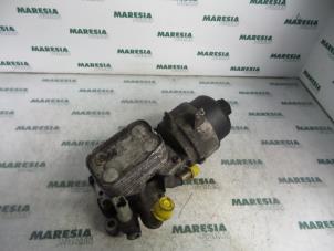 Used Oil filter holder Peugeot 407 SW (6E) 2.0 HDiF 16V Price € 50,00 Margin scheme offered by Maresia Parts