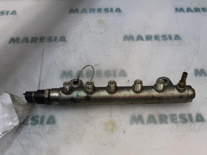 Usagé Système d'injection Renault Laguna II Grandtour (KG) 2.2 dCi 150 16V Prix € 60,00 Règlement à la marge proposé par Maresia Parts