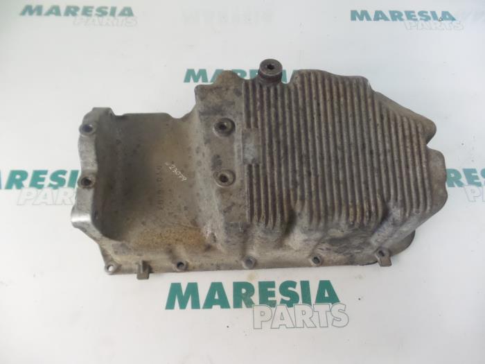 Usagé Couvercle carter Fiat Doblo (223A/119) 1.9 D Prix € 50,00 Règlement à la marge proposé par Maresia Parts