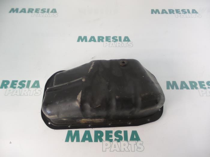 Usagé Couvercle carter Renault Twingo (C06) 1.2 Prix € 35,00 Règlement à la marge proposé par Maresia Parts
