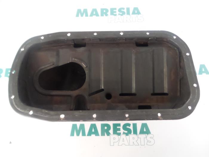 Usagé Couvercle carter Renault Twingo (C06) 1.2 Prix € 35,00 Règlement à la marge proposé par Maresia Parts