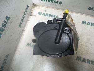 Used Fuel filter housing Peugeot 207/207+ (WA/WC/WM) 1.6 HDi 16V Price € 35,00 Margin scheme offered by Maresia Parts