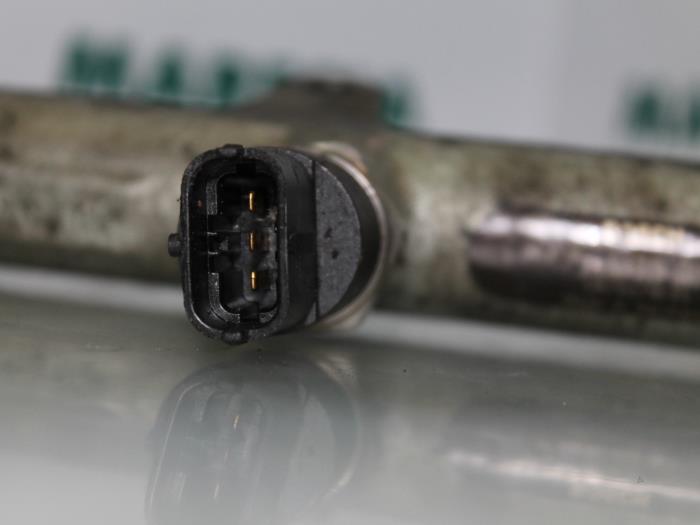 Gebrauchte Einspritzdüse (Einspritzer) Fiat Ducato (243/244/245/247) 2.8 JTD Preis € 105,00 Margenregelung angeboten von Maresia Parts