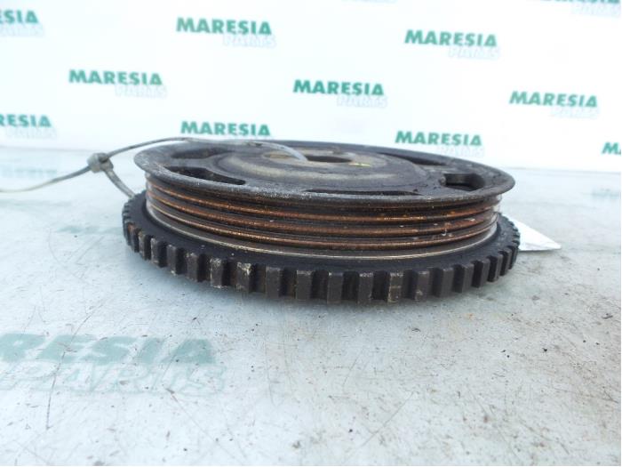 Crankshaft pulley from a Fiat Punto I (176) 75,Selecta 1.2 Fire MPI 1994